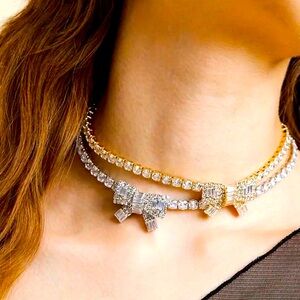 New. Elegant Gold and Silver Bow Choker Necklace
